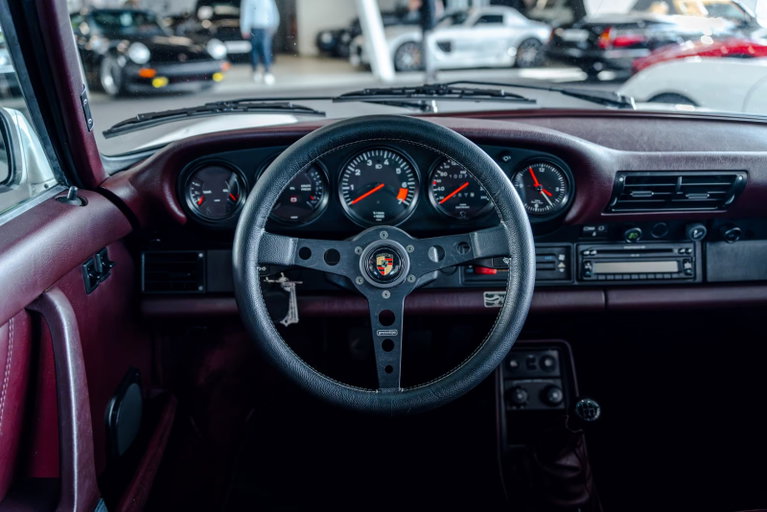 Porsche 911 Carrera 3.2