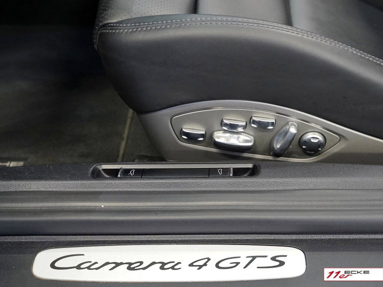 Porsche 991 Carrera 4 GTS