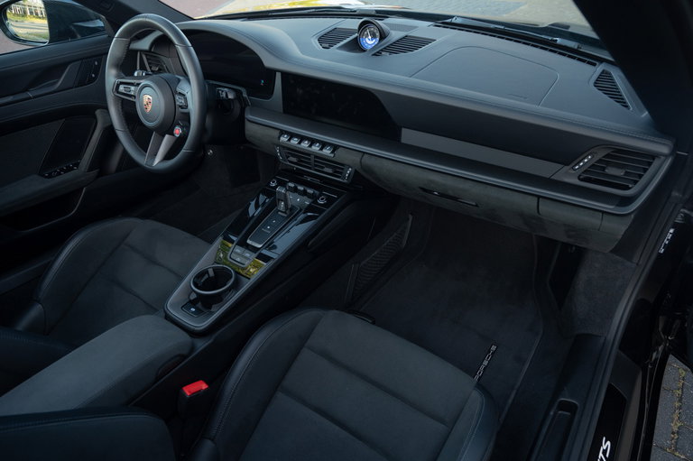 Porsche 992.2 Carrera GTS