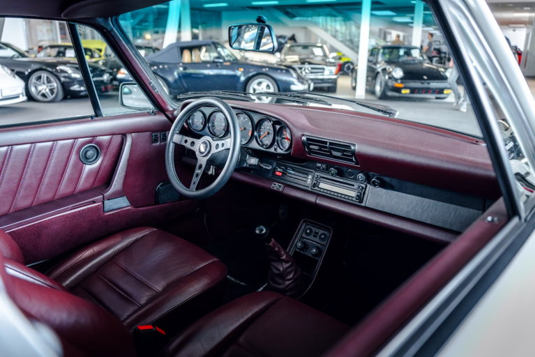 Porsche 911 Carrera 3.2