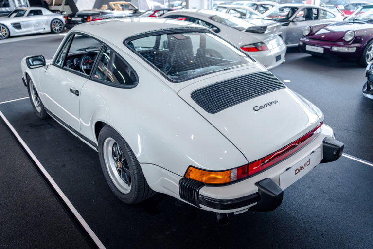 Porsche 911 Carrera 3.2