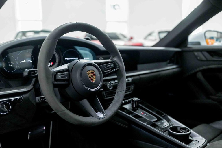 Porsche 992 Carrera GTS