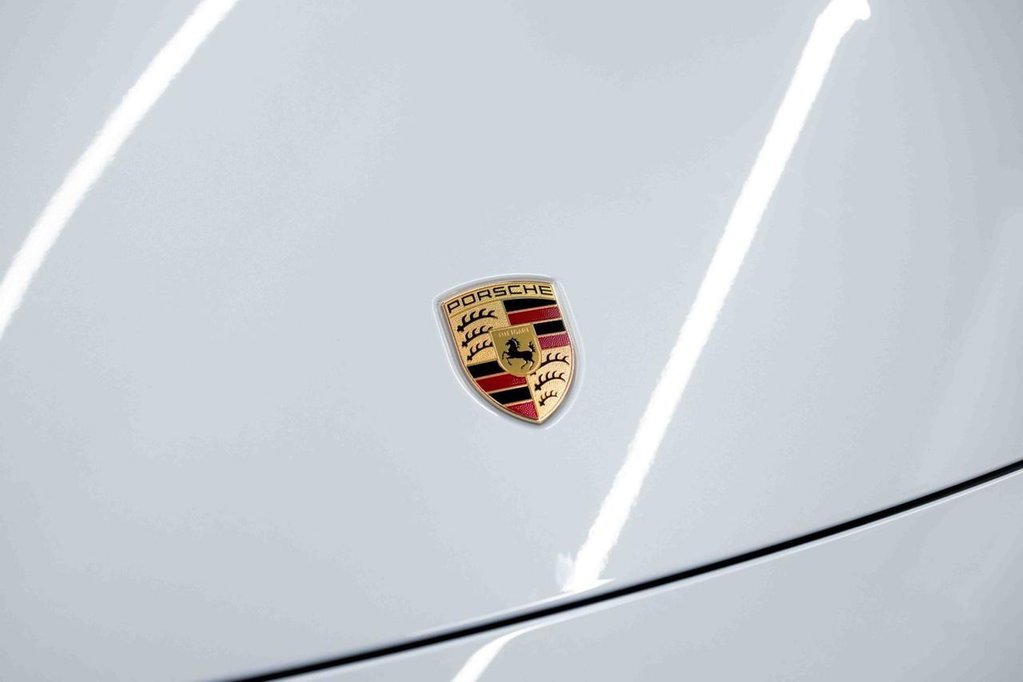 Porsche 992 Carrera GTS