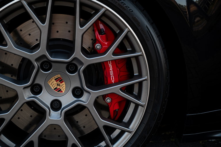 Porsche 992.2 Carrera GTS