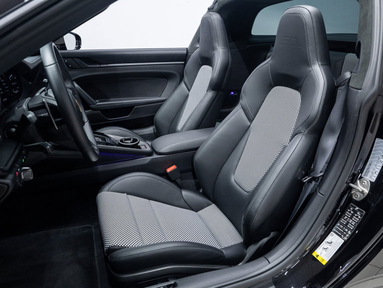 Porsche 992 Edition 50 Jahre Porsche Design