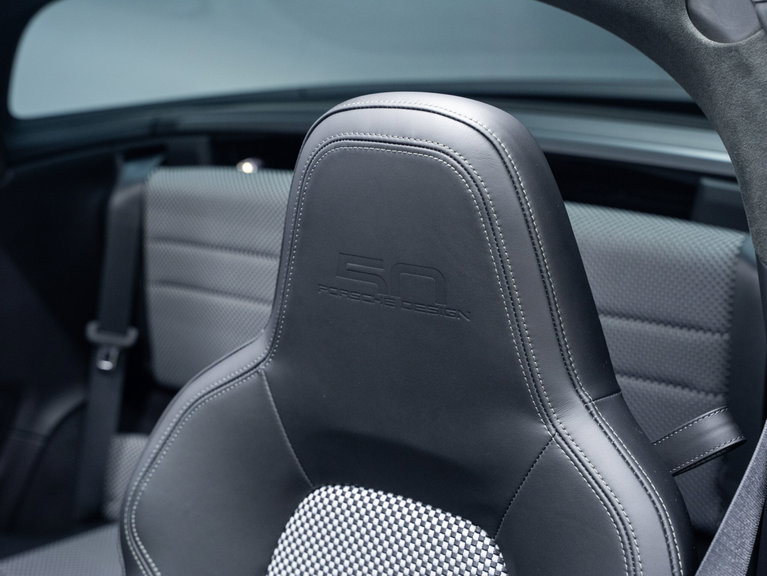 Porsche 992 Edition 50 Jahre Porsche Design