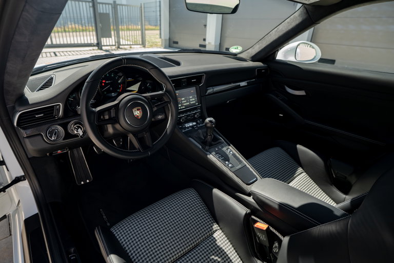 Porsche 911 R
