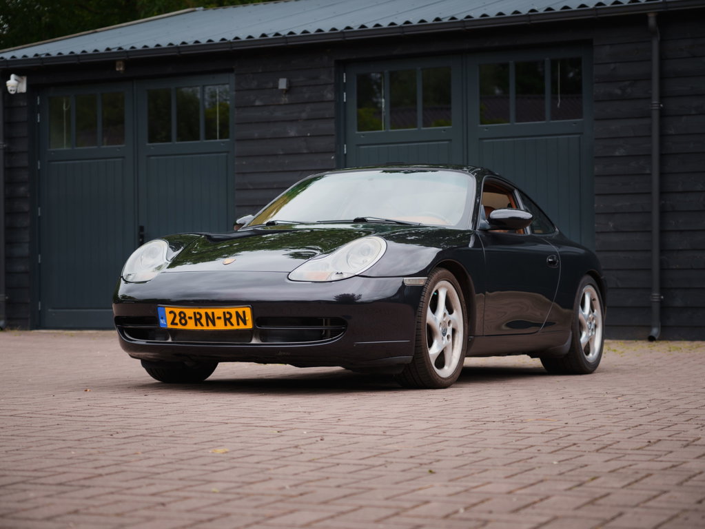 Porsche 996 Carrera 4 Millennium Edition