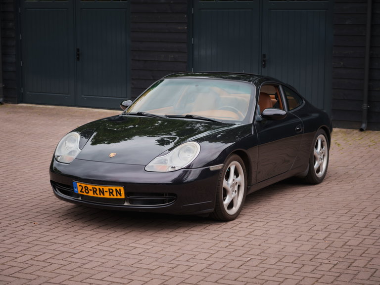 Porsche 996 Carrera 4 Millennium Edition