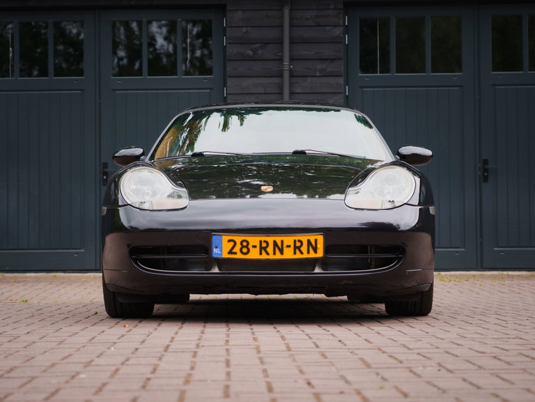 Porsche 996 Carrera 4 Millennium Edition