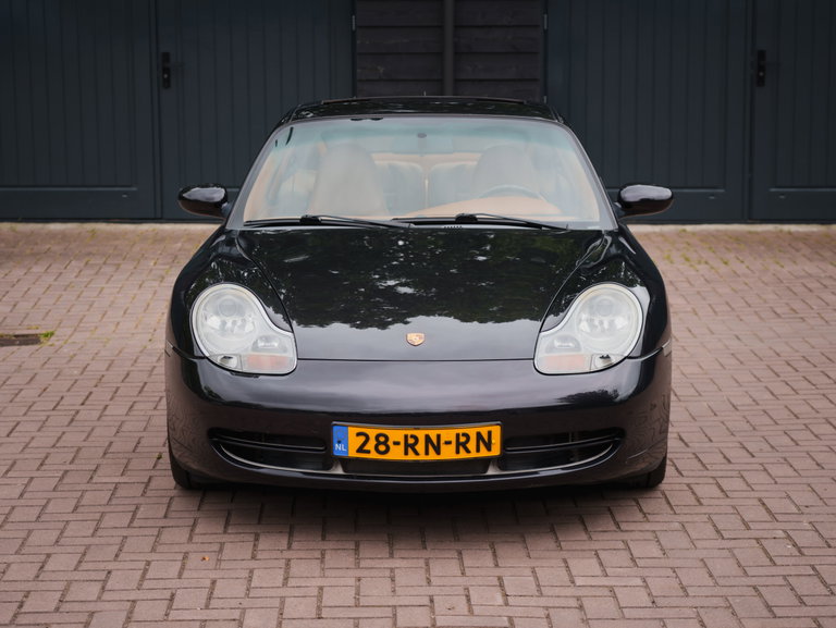 Porsche 996 Carrera 4 Millennium Edition