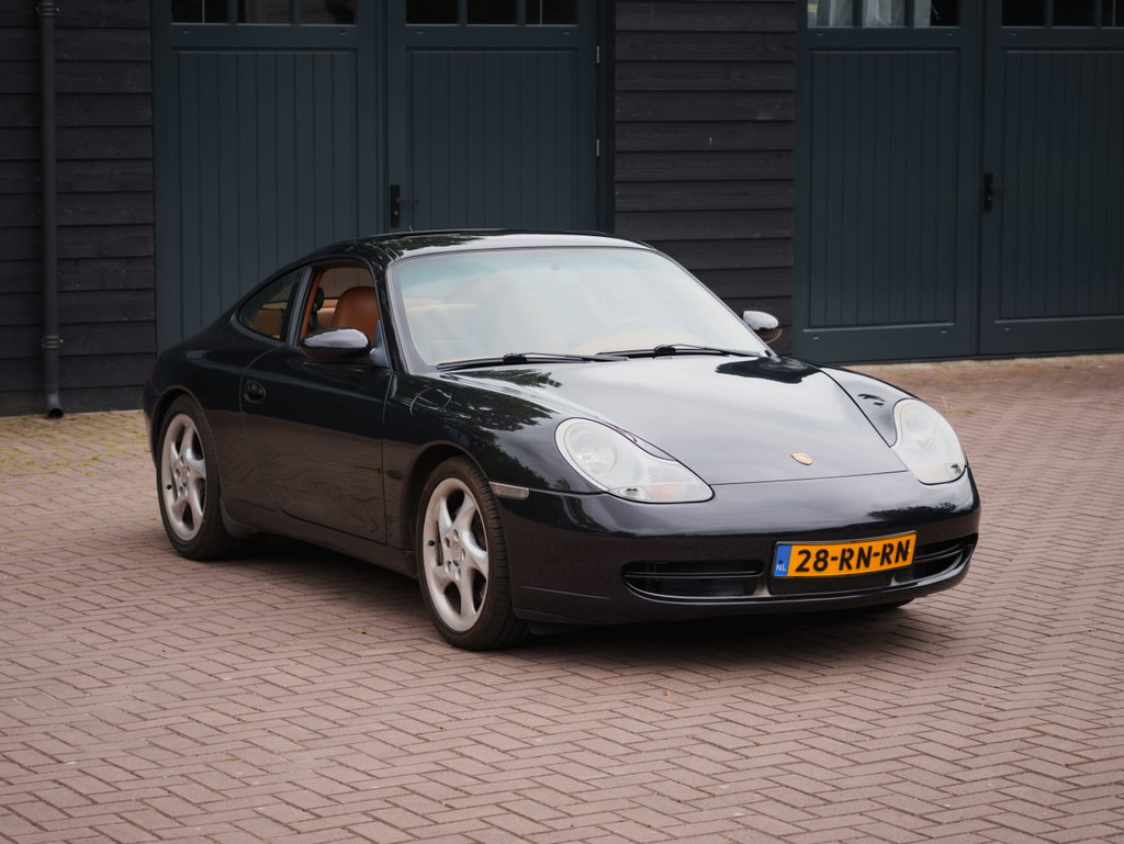 Porsche 996 Carrera 4 Millennium Edition