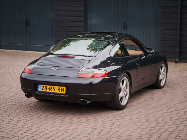 Porsche 996 Carrera 4 Millennium Edition