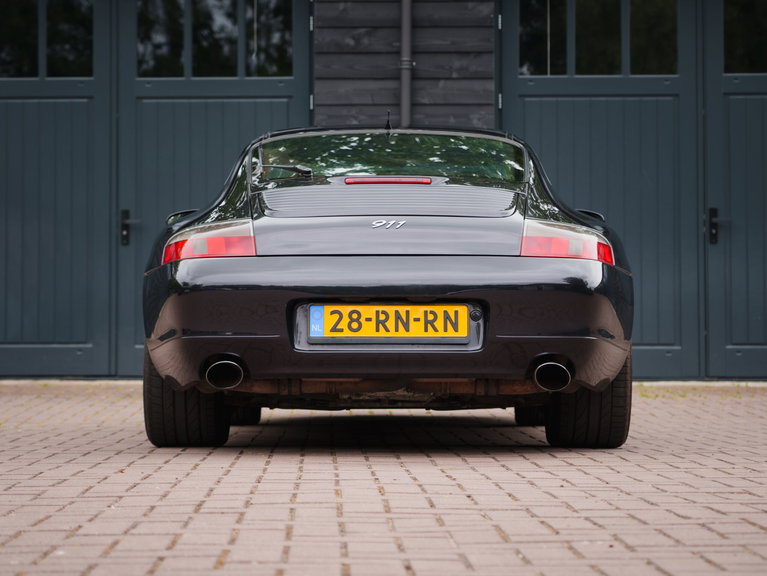 Porsche 996 Carrera 4 Millennium Edition