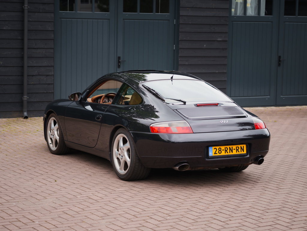 Porsche 996 Carrera 4 Millennium Edition
