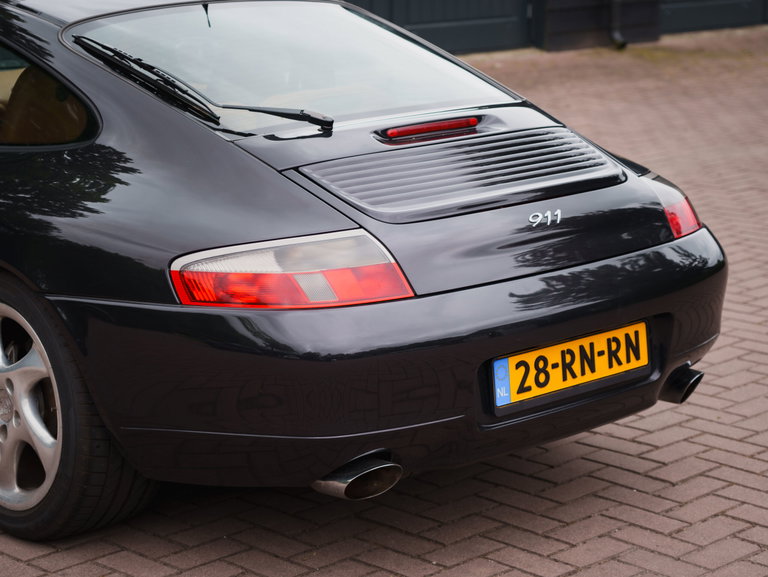 Porsche 996 Carrera 4 Millennium Edition