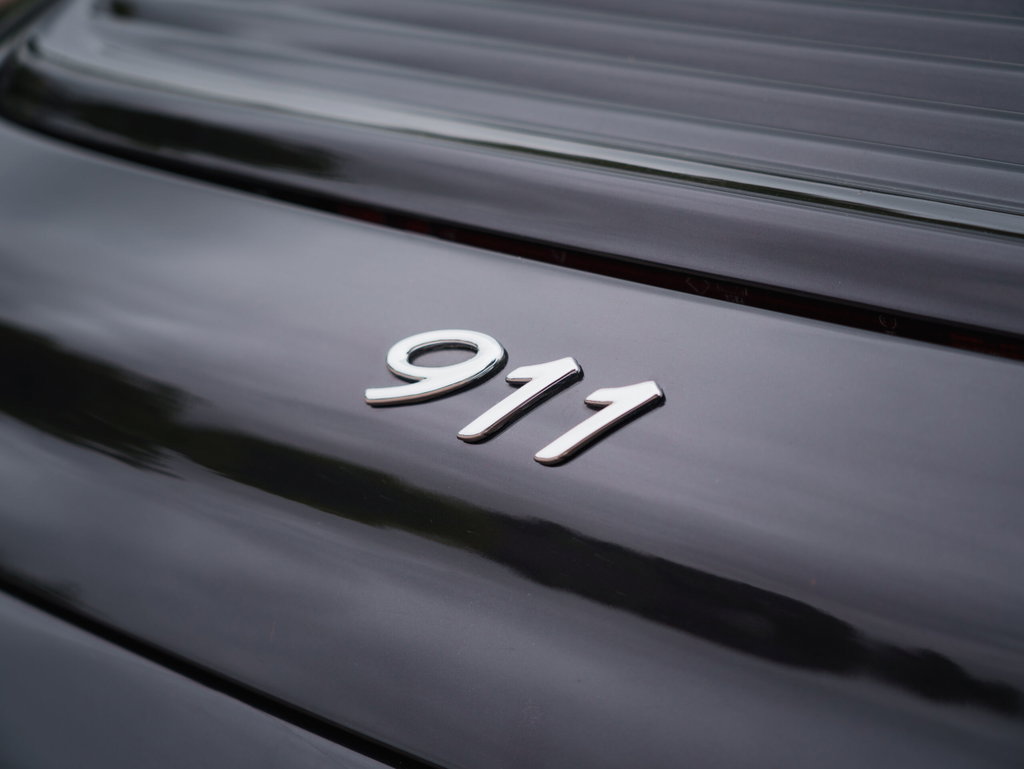 Porsche 996 Carrera 4 Millennium Edition