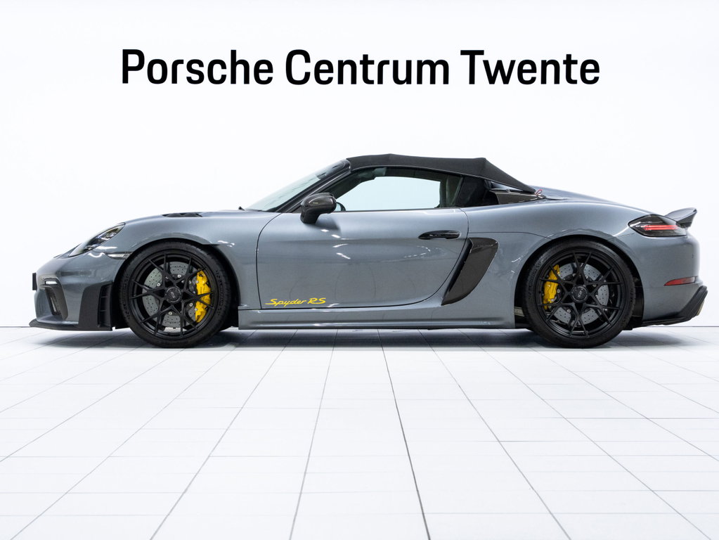 Porsche 718 Spyder RS