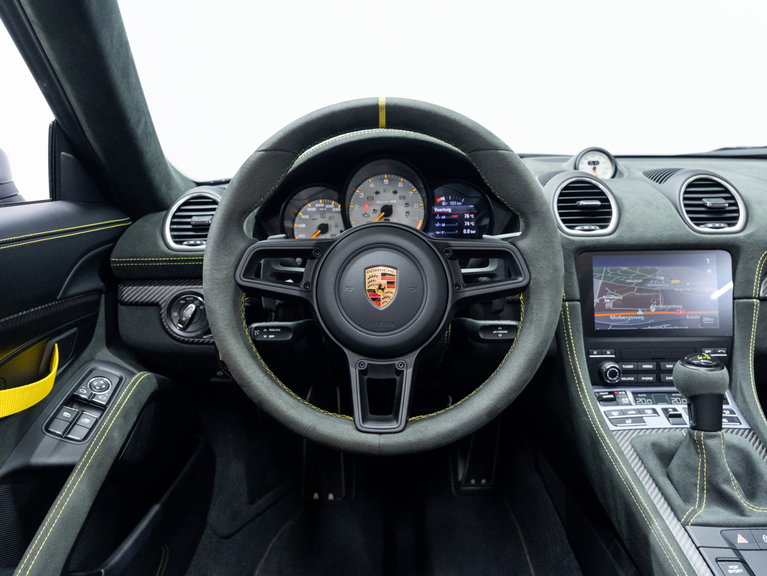 Porsche 718 Spyder RS