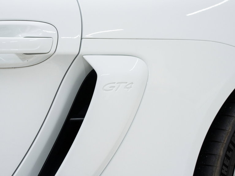 Porsche 981 Cayman GT4