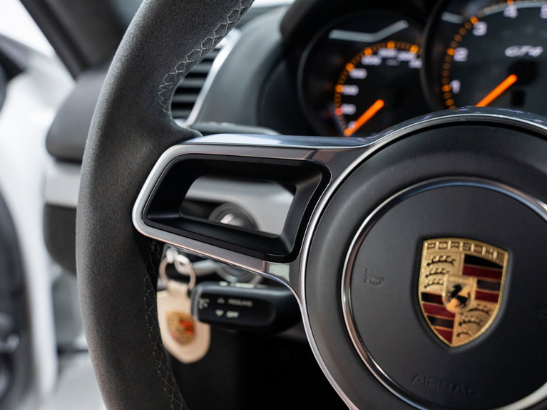 Porsche 981 Cayman GT4