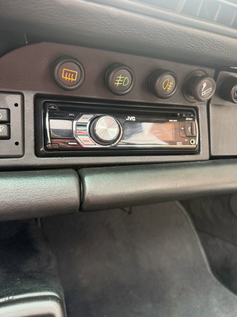 Porsche 964 Carrera 4