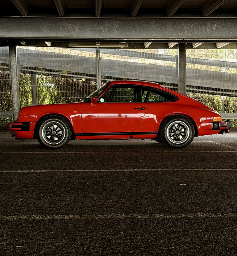 Porsche 911 Carrera 3.2