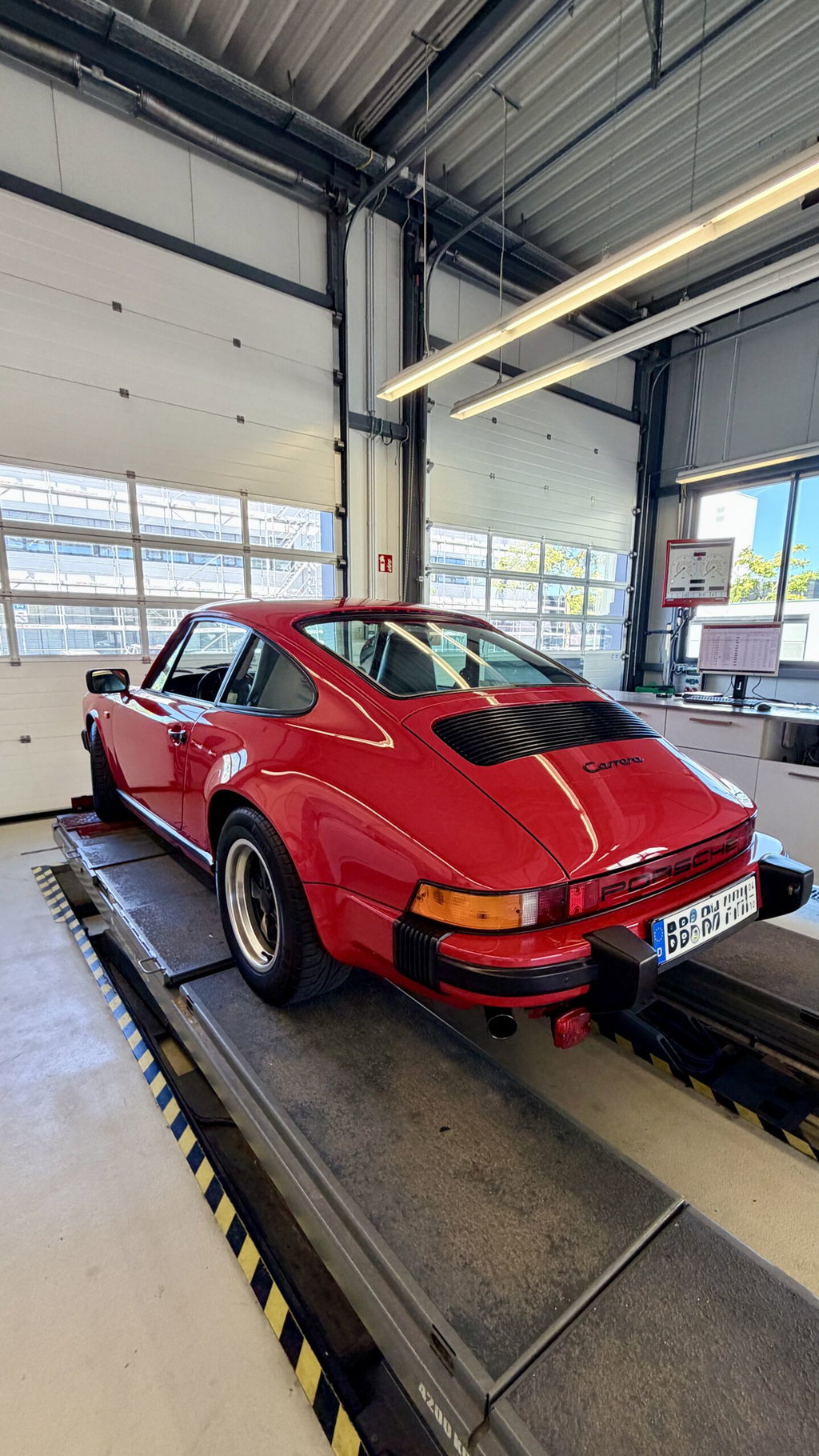 Porsche 911 Carrera 3.2