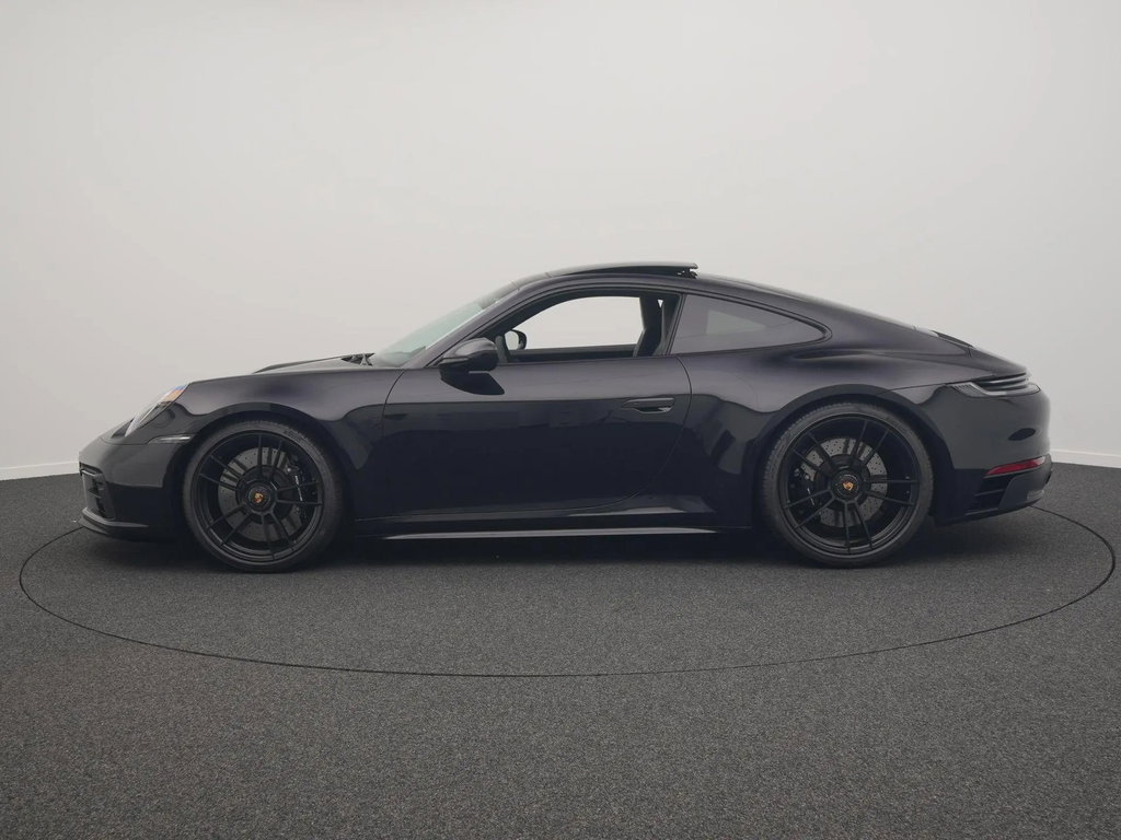 Porsche 992 Carrera 4 GTS