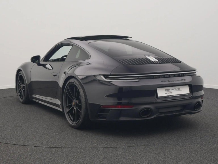 Porsche 992 Carrera 4 GTS