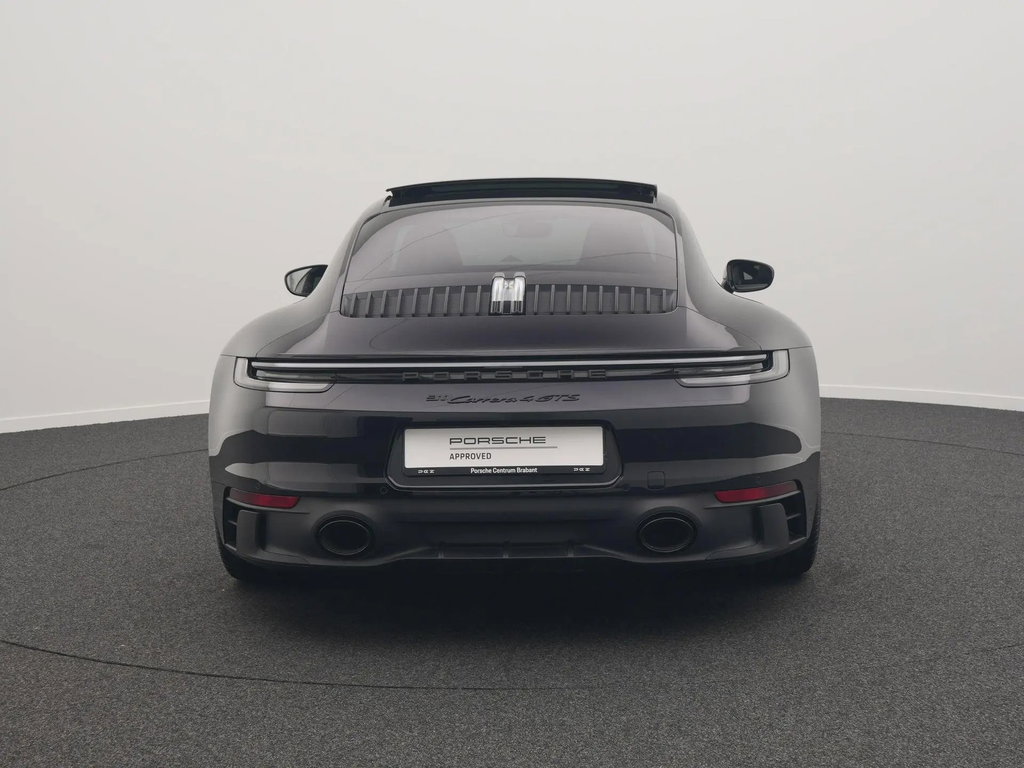 Porsche 992 Carrera 4 GTS