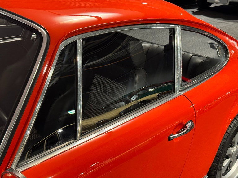 Porsche 911 T
