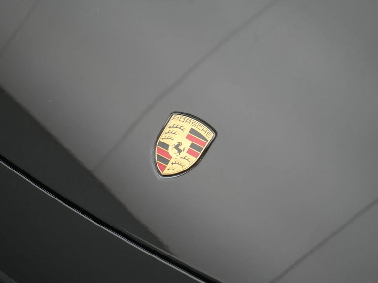 Porsche 992 Carrera 4 GTS