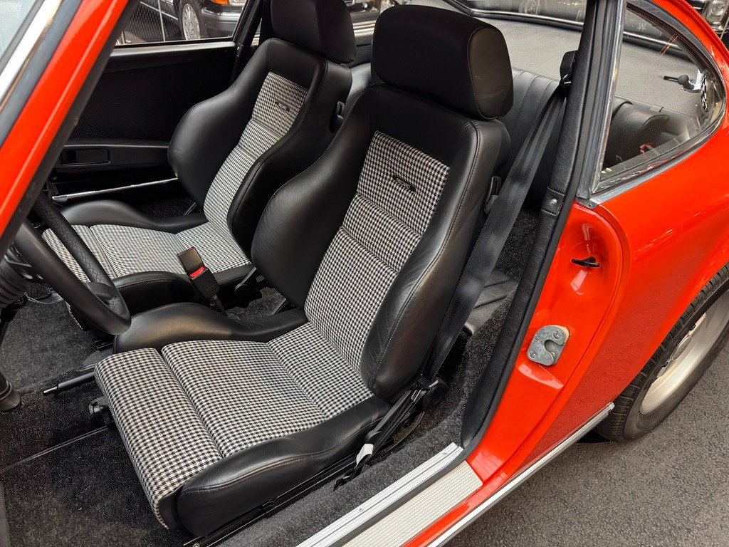 Porsche 911 T