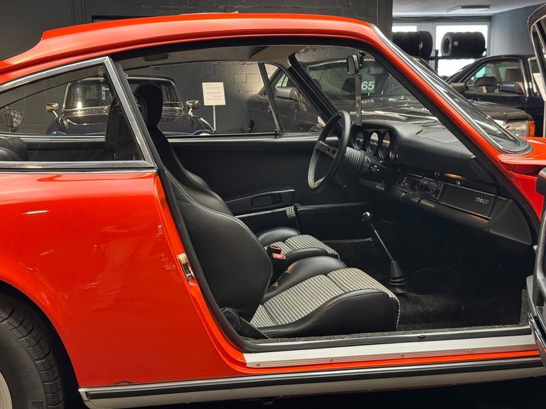 Porsche 911 T