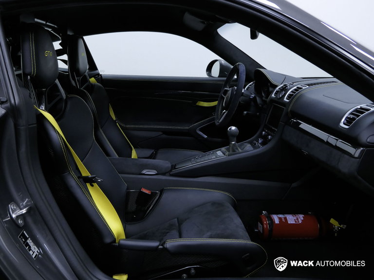 Porsche 981 Cayman GT4