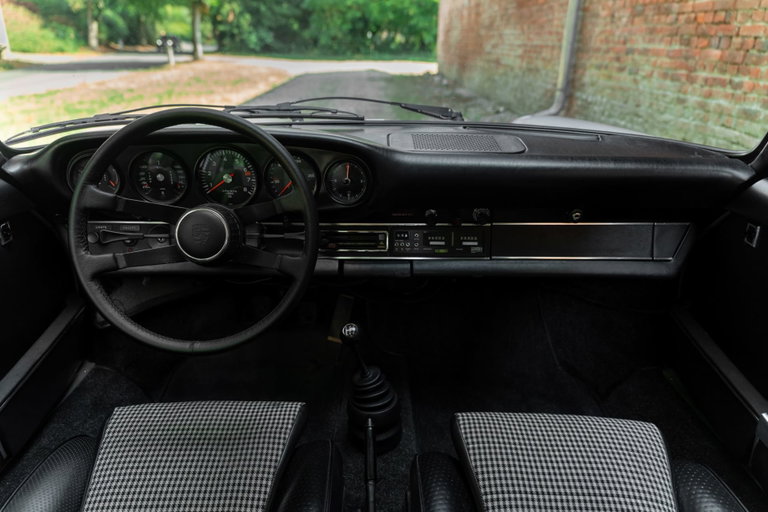 Porsche 911 T (US)