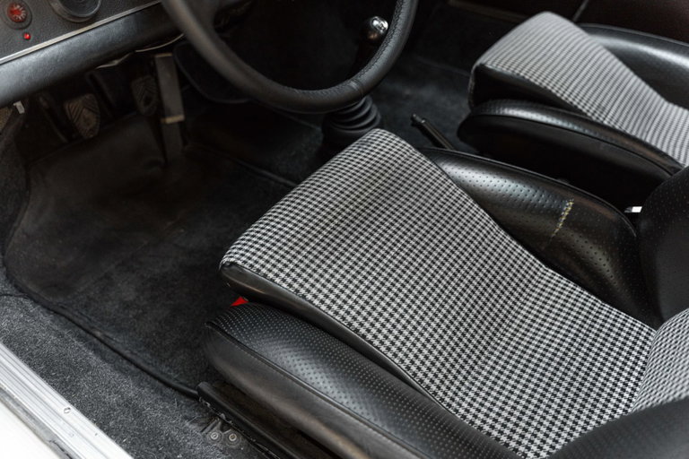 Porsche 911 T (US)