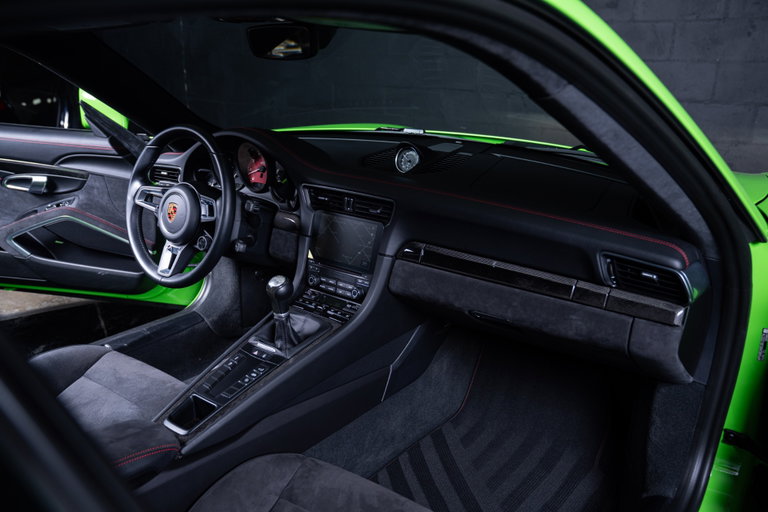 Porsche 991.2 Carrera GTS