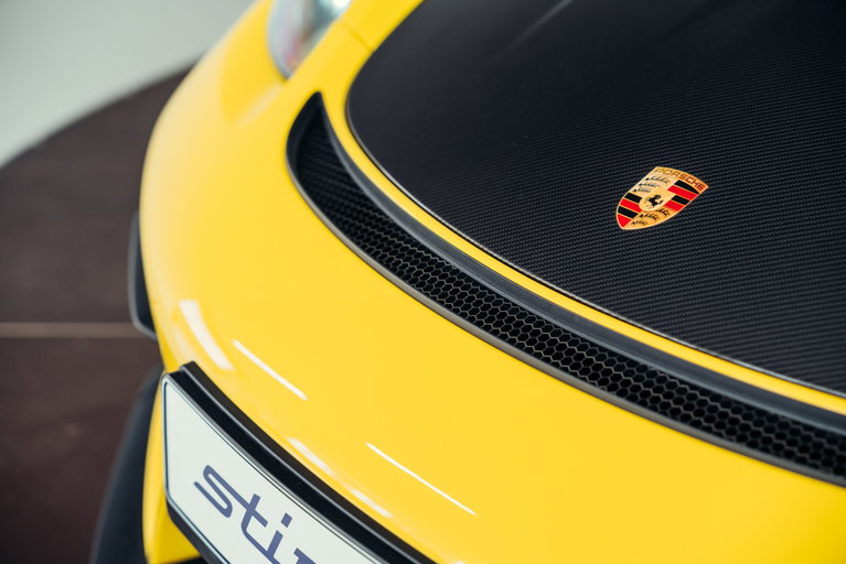 Porsche 718 Cayman GT4 RS