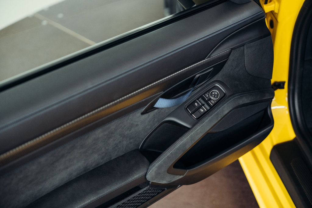 Porsche 718 Cayman GT4 RS