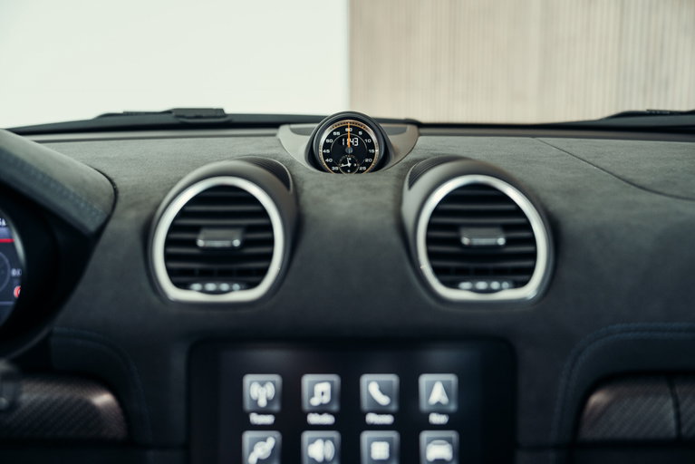 Porsche 718 Cayman GT4 RS