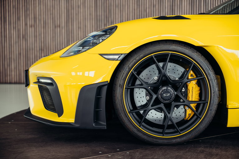 Porsche 718 Spyder RS