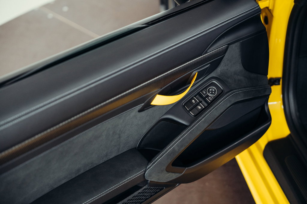 Porsche 718 Spyder RS