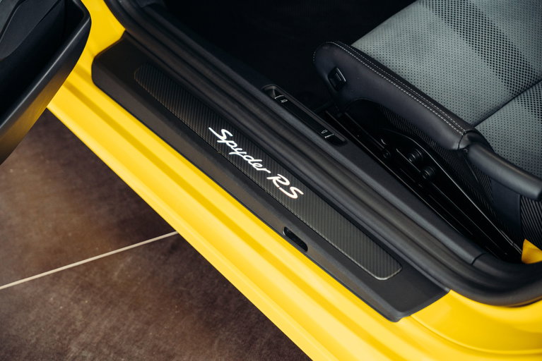 Porsche 718 Spyder RS