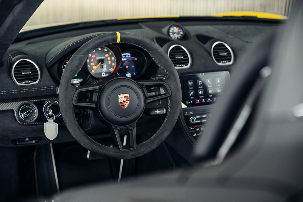 Porsche 718 Spyder RS