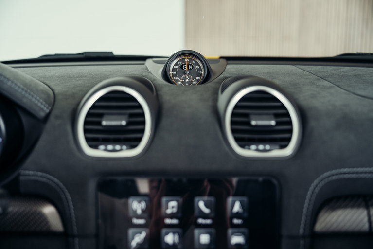 Porsche 718 Spyder RS