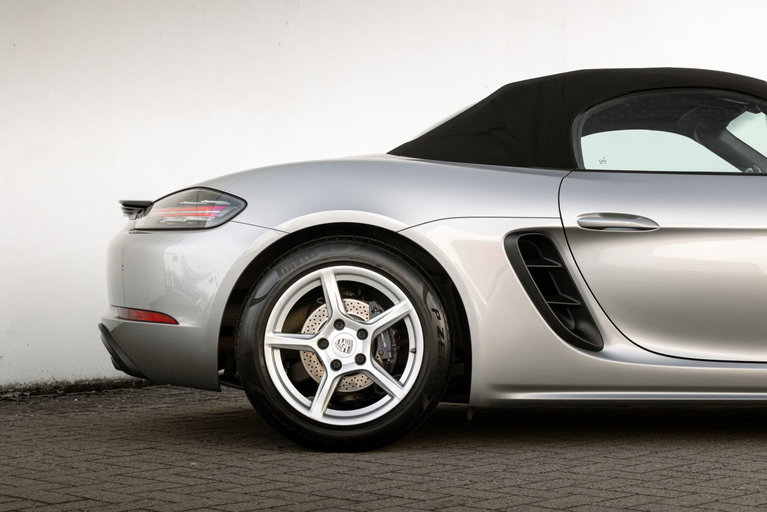 Porsche 718 Boxster