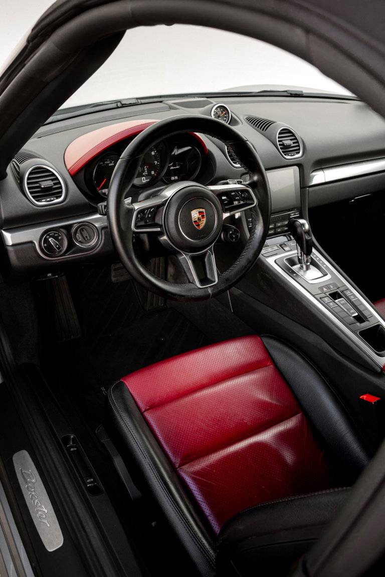 Porsche 718 Boxster