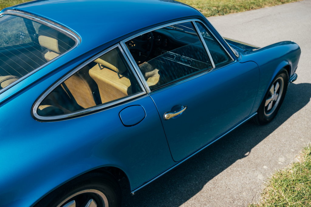 Porsche 911 E